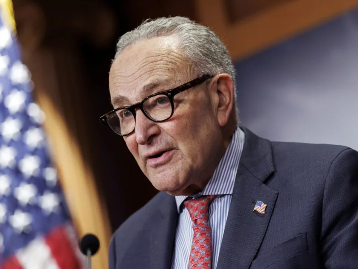 Fotografía de archivo del líder de la minoría demócrata en el Senado de EE.UU., Chuck Schumer, en Washington (EE.UU.). EFE/EPA/ Will Oliver