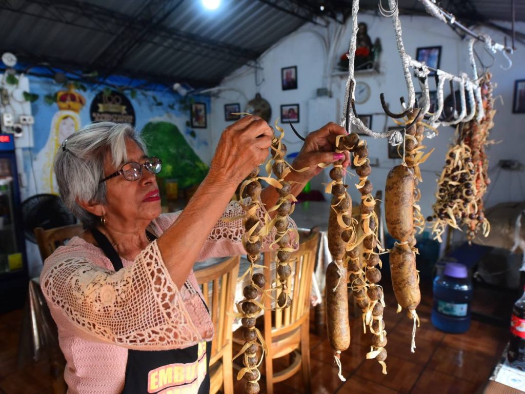 Embutidos Amaparito con una historia de 100 años en Cojutepeque. Foto Emerson Del Cid