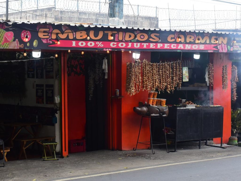 Embutidos Carmén en Cojutepeque. Foto Emerson del Cid
