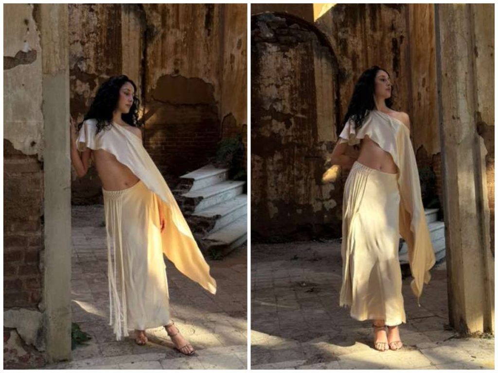 Movimiento, asimetría y textura construyen una propuesta etérea donde la tradición manual se expresa con sofisticación actual.