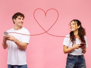 Cuando el amor empieza en una app en El Salvador