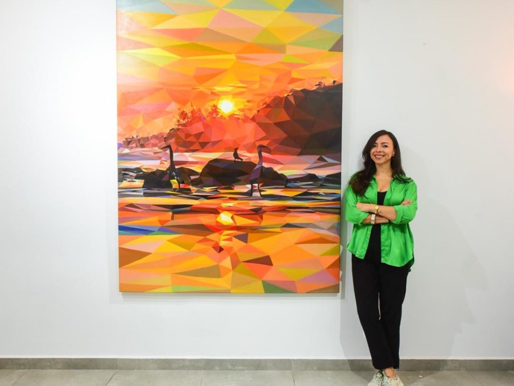 Lucrecia Chinchilla combina su formación en arquitectura con un estilo geométrico que se ha convertido en su sello artístico. Fotografía/ Emerson Del Cid