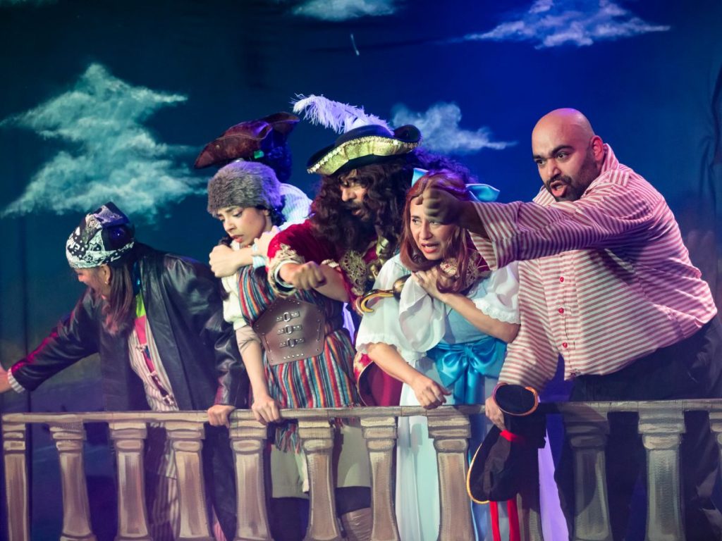 El Teatro Black Coyote combina diversión, técnica y nostalgia para ofrecer una experiencia teatral distinta. Fotografía/ Black Coyote