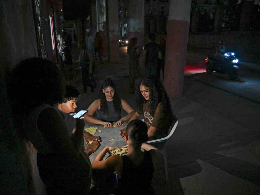 cuba y familias a oscuras