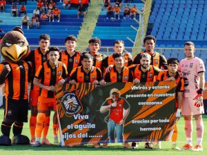 Águila celebrando su centenario ante el Zacatecoluca en el Cuscatlán. Foto X Águila
