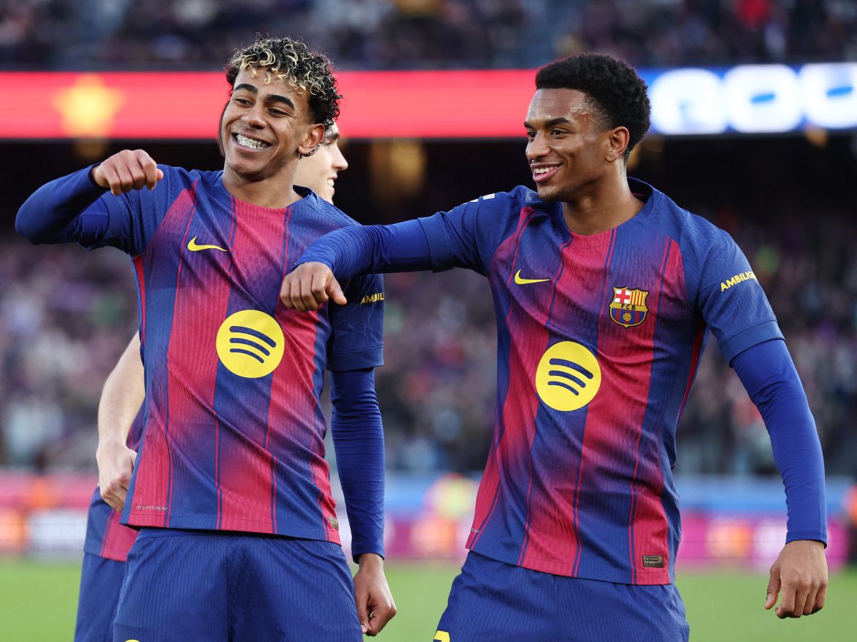 Lamine Yamal (izq.) y Balde celebran victoria del Barca ante el Mallorca. Foto AFP