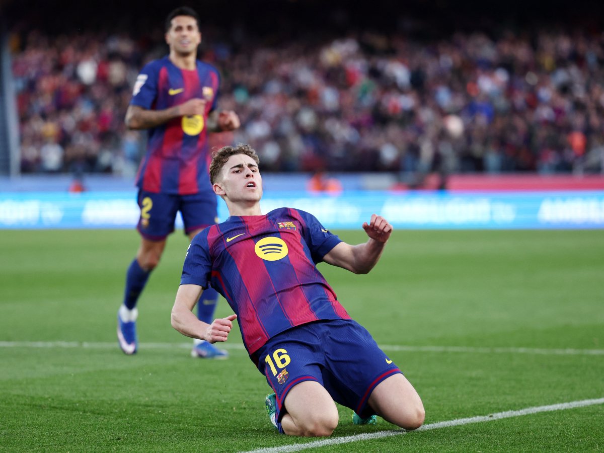 Fermín López celebra el tercer gol del Barcelona ante el Levante. Foto AFP