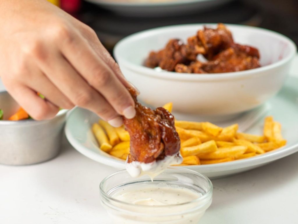 La fachada de States Diner en San Salvador, restaurante-escuela que durante 11 años ofreció empleo y capacitación a jóvenes provenientes de orfanatos y centros de acogida.