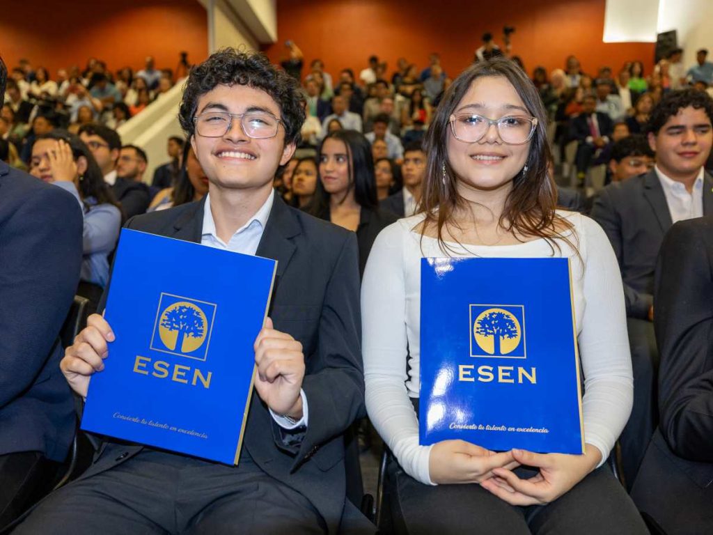 a ESEN reafirmó su filosofía de “oportunidad para todos” durante la ceremonia de bienvenida.