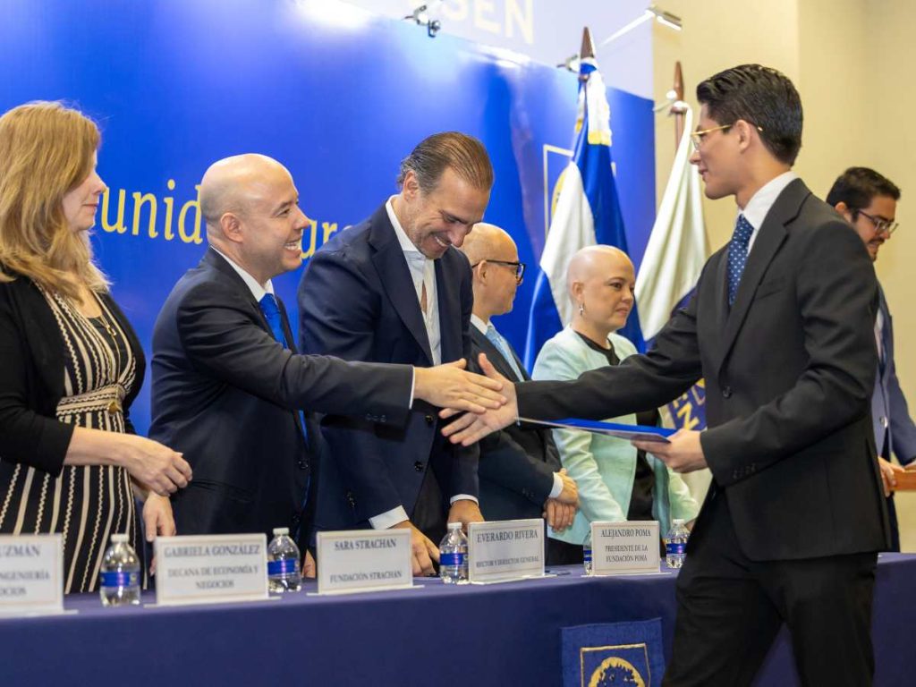 El evento reunió a comunidad académica, estudiantes y representantes de fundaciones colaboradoras.