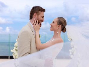 El alza en las solicitudes de miles de parejas latinas ha hecho que los principales hoteles caribeños agreguen esta opción a sus servicios de bodas.