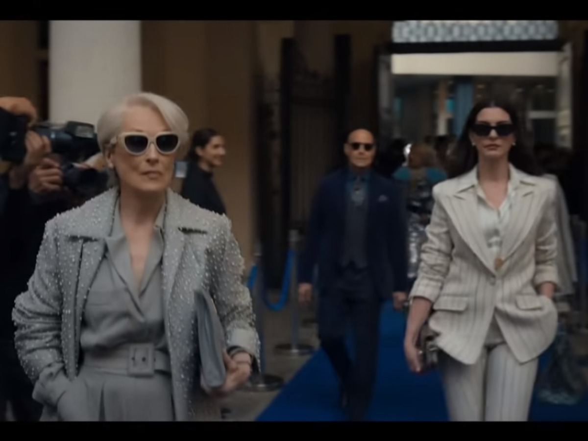 El elenco original vuelve a Runway en el primer tráiler de El Diablo Viste a la Moda 2, con moda icónica, poder renovado y una historia adaptada a los tiempos actuales.