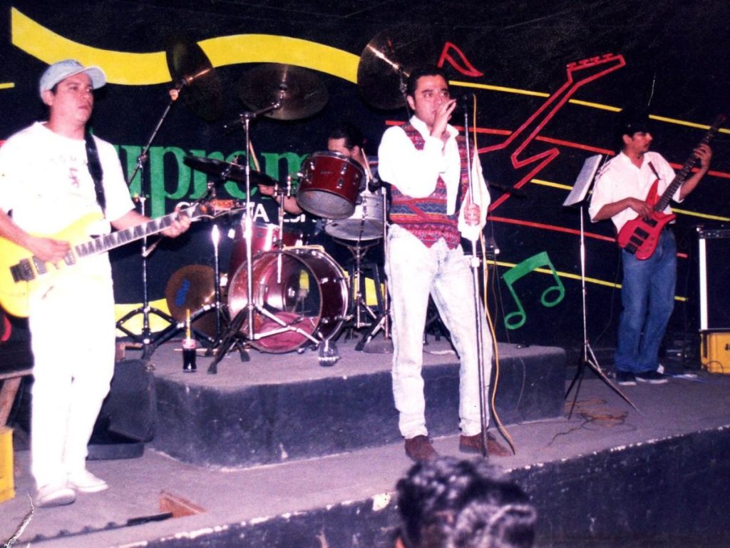 Fugga durante una de sus noches más intensas en el Malibú, cuando el público coreaba clásicos del rock hasta las dos de la madrugada. Fotografía/ Cortesía