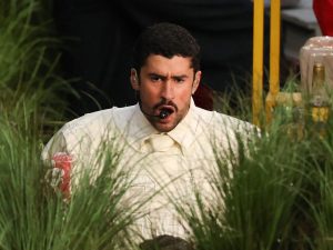 ¿Cuánto ganaron los “árboles humanos” del show de Bad Bunny en el Super Bowl?