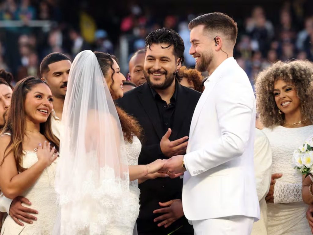 Una boda real sorprendió a millones de espectadores durante el show de medio tiempo del Super Bowl 2026