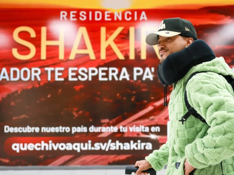 Joel Fridman, artista, coreógrafo y bailarín que forma parte del equipo de Shakira, ya se encuentra en El Salvador previo a la residencia artística de la cantante en el país.