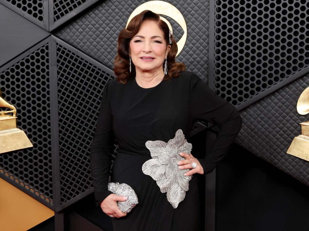 Gloria Estefan fue una de las pioneras latinas del Super Bowl, llevando ritmos y presencia latina al espectáculo desde la década de 1990.