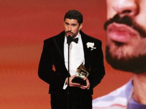 entretenimiento-escena-grammy-bad-bunny-01
