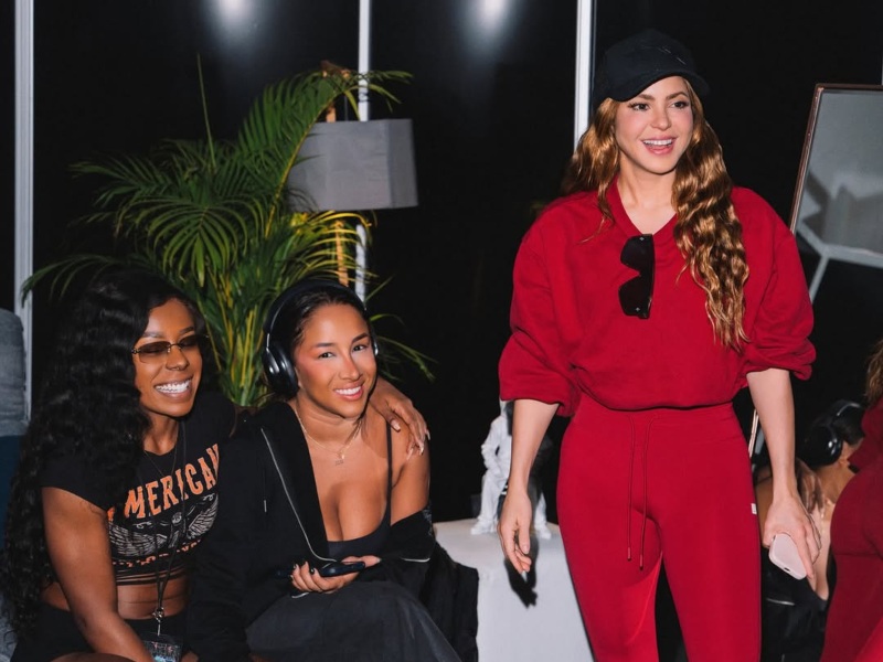 Shakira cerró cinco noches de presentaciones con un mensaje para El Salvador.