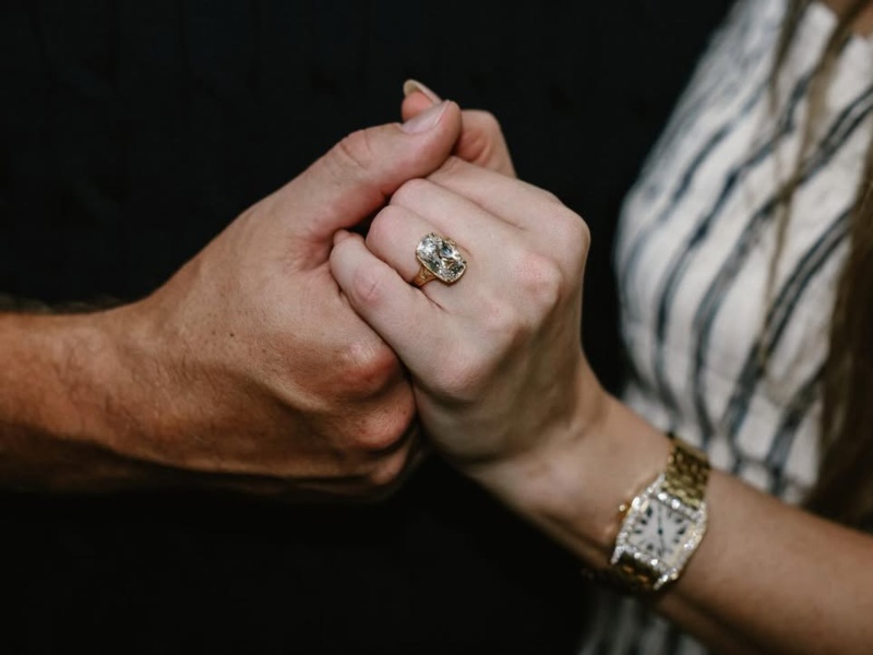 Taylor Swift es una de las celebridades que planea casarse en 2026, junto al jugador de la NFL Travis Kelce. / Foto cortesía