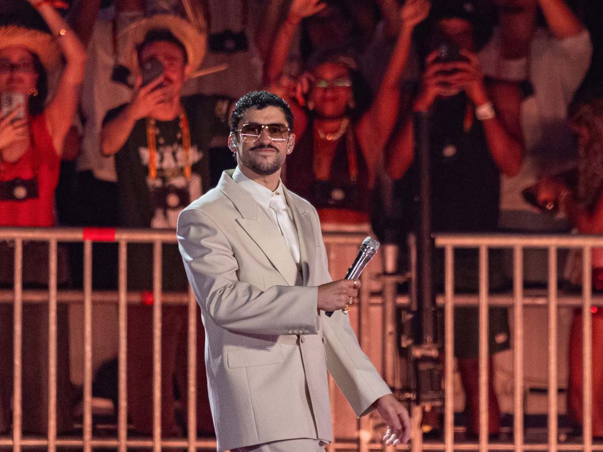 Bad Bunny lanza mensaje a inmigrantes en Premio Lo Nuestro