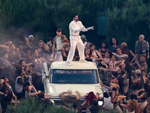 Bad Bunny representa más a los estadounidenses que Trump, dice encuesta