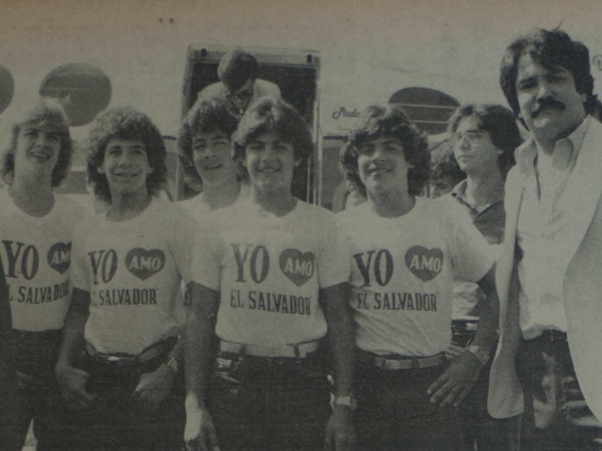 Menudo ofreció su primer concierto en El Salvador el 11 y 12 de diciembre de 1982 en el Gimnasio Nacional, con lleno total, según registró El Diario de Hoy.