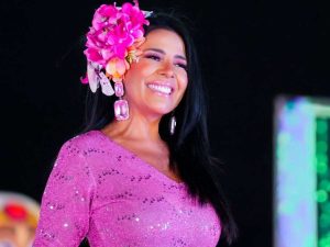 Verónica Guerrero acompañó a su hija en Miss Chiquitita Lourdes, horas después de ingresar a su padre al hospital.