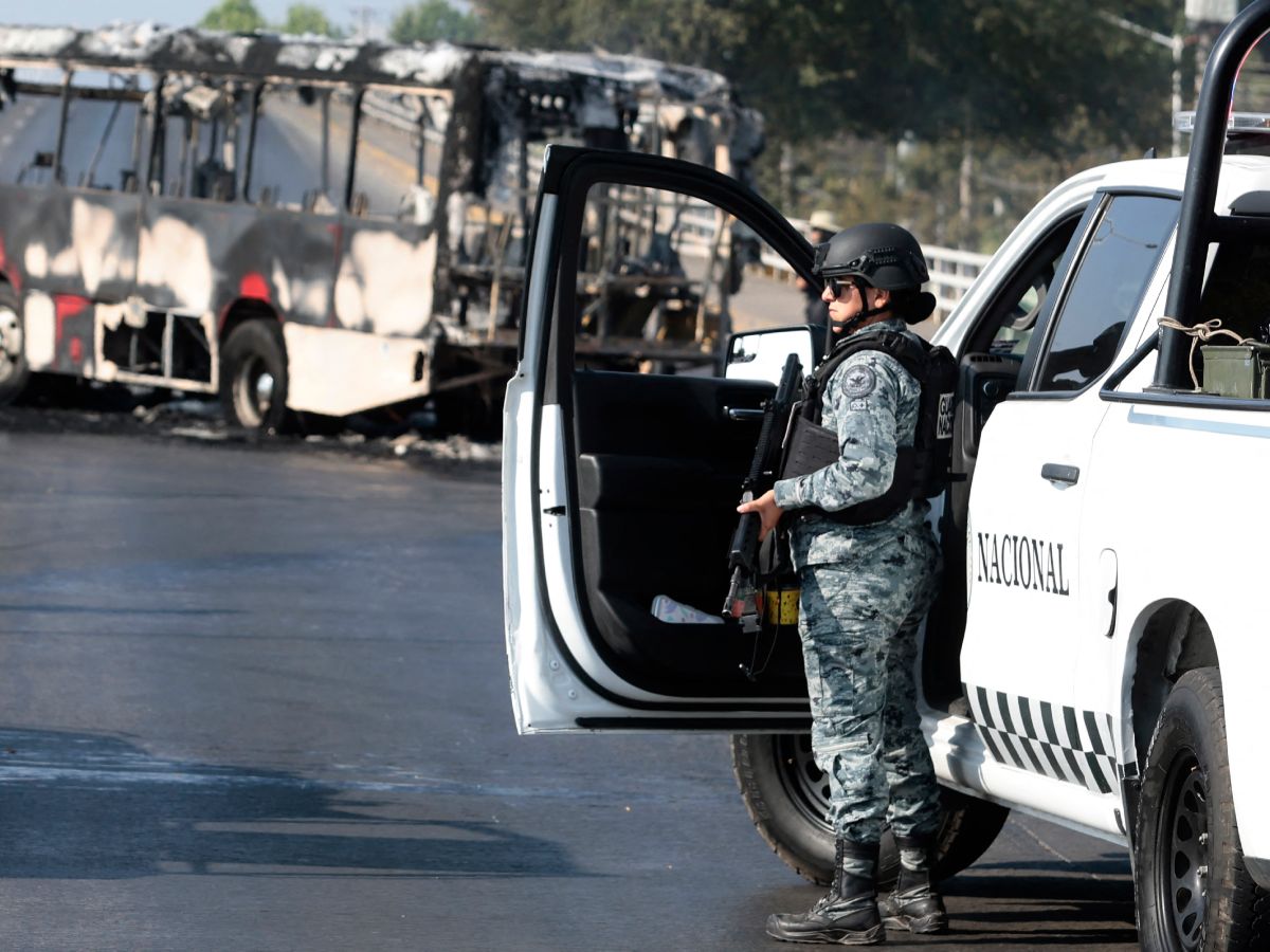 Además de “El Mencho”, seis presuntos narcotraficantes murieron y tres militares resultaron heridos durante el operativo en Jalisco. Fotografía/ AFP