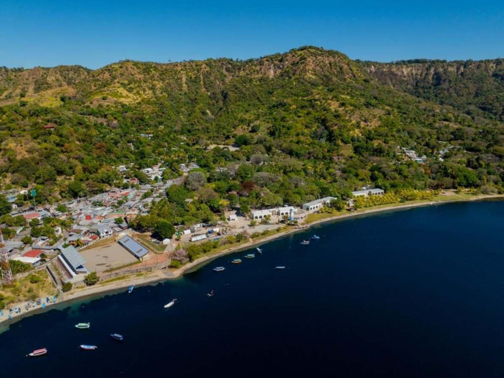 Atletas de 28 países participarán en el Ironman 70.3, cuya etapa de nado se desarrollará en Apulo.