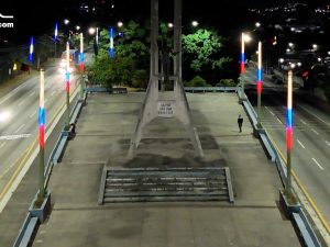 noticias-banderas-postes-shakira-colombia