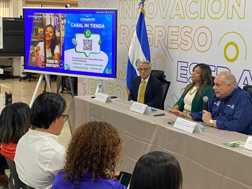 Representantes del sector público y privado formalizan alianza para impulsar financiamiento, capacitación y digitalización del canal tradicional.