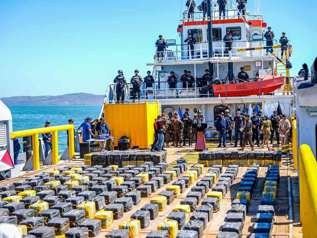 Fiscalía brinda detalles sobre la incautación de 6.6 toneladas de cocaína en el Pacífico