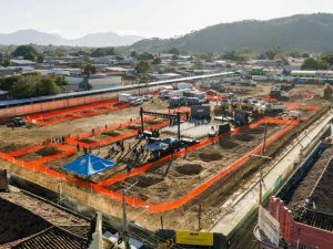 Colocan primera piedra del nuevo mercado de Santa Ana