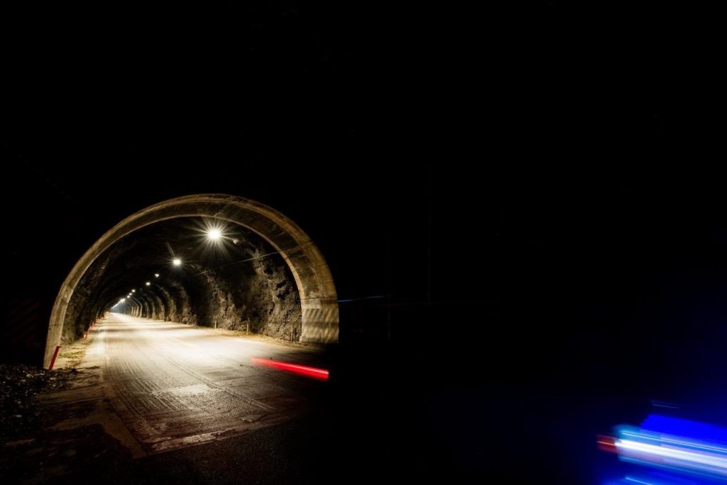 Con la iluminación ya habilitada, las autoridades reiteraron el llamado a conducir con precaución y respetar la señalización vial.