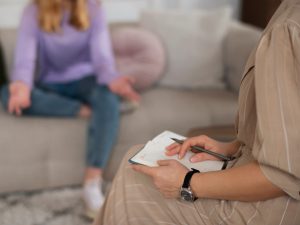 La orden ejecutiva de Trump busca acelerar la investigación y el acceso a terapias psicodélicas para tratar enfermedades mentales graves en EE. UU.