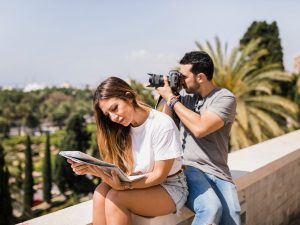 Viajeros en el aeropuerto internacional de Miami, uno de los principales puntos de ingreso de turistas a Estados Unidos.