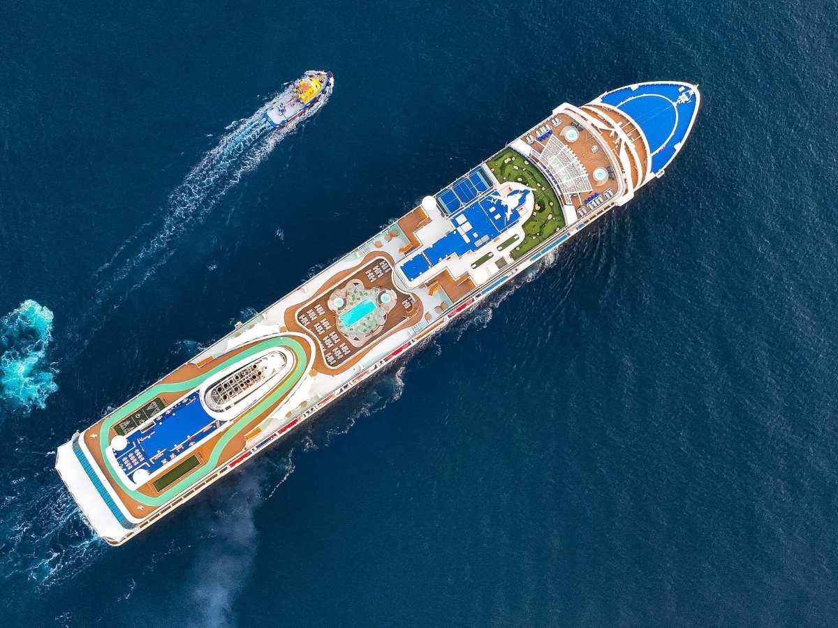 El crucero Vista, de Oceania Cruises, atracó en el Puerto de Acajutla con 1,106 pasajeros este fin de semana.