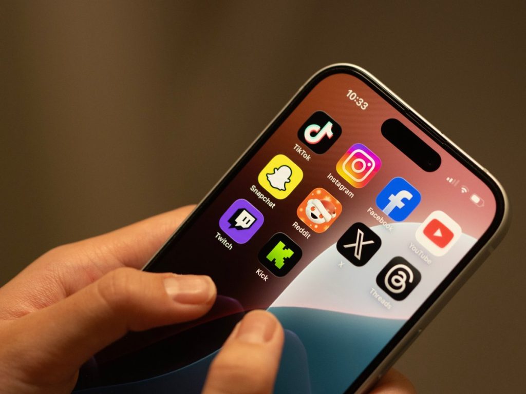 Mantener tus redes sociales públicas será clave para evitar retrasos en el trámite de visa estadounidense.