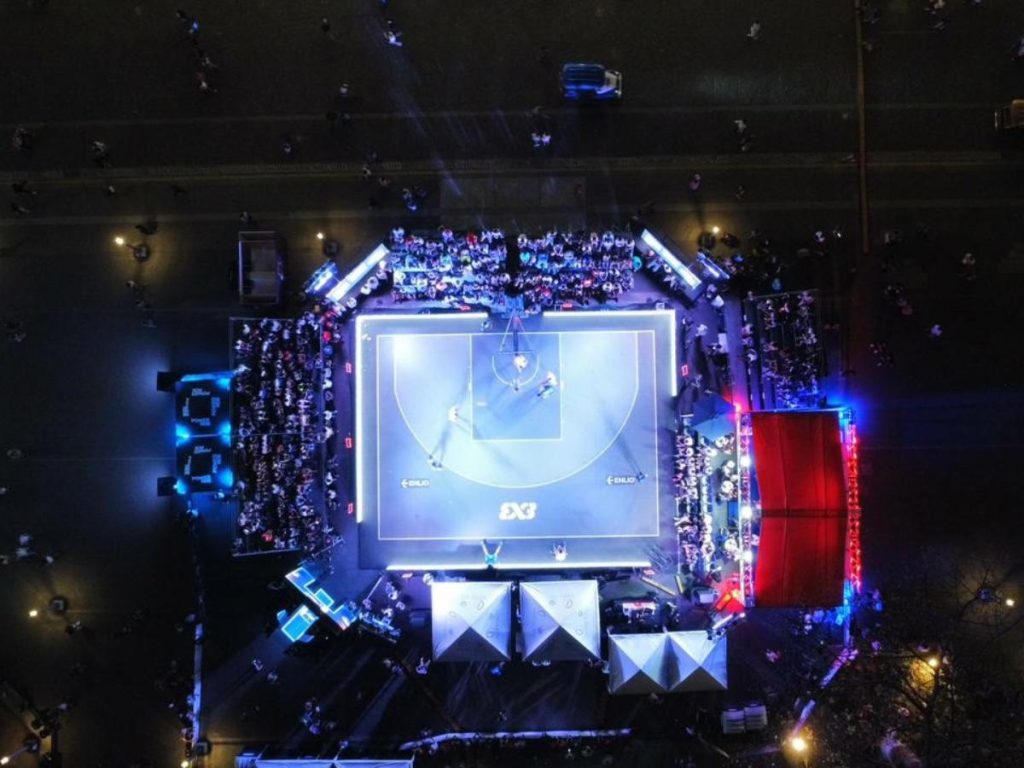 El Centro Histórico se convirtió en una cancha urbana para el Michelob Ultra Courtside Experience.