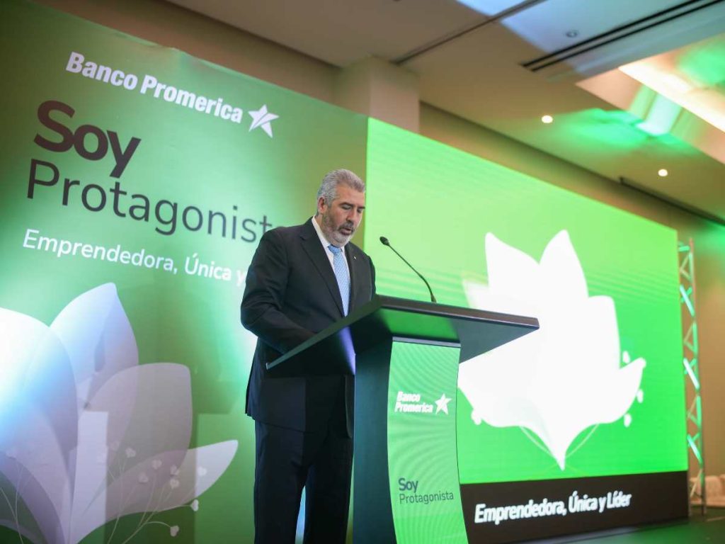  Lázaro E. Figueroa, Presidente Ejecutivo de Banco Promerica.