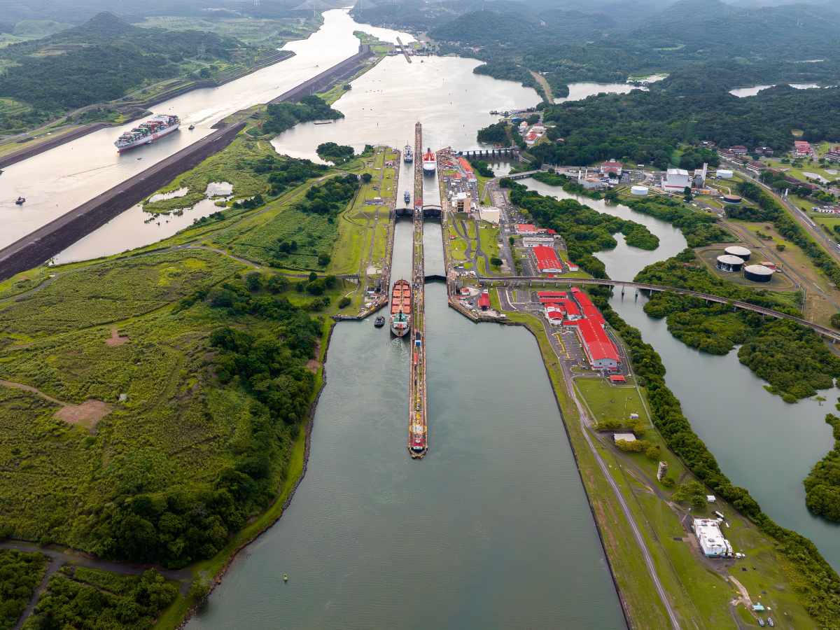 El Canal de Panamá es una de las rutas estratégicas del comercio mundial y está protegido por el Tratado de Neutralidad vigente desde 1979.