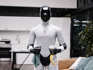 Robot-humanoide-limpia-hogar
