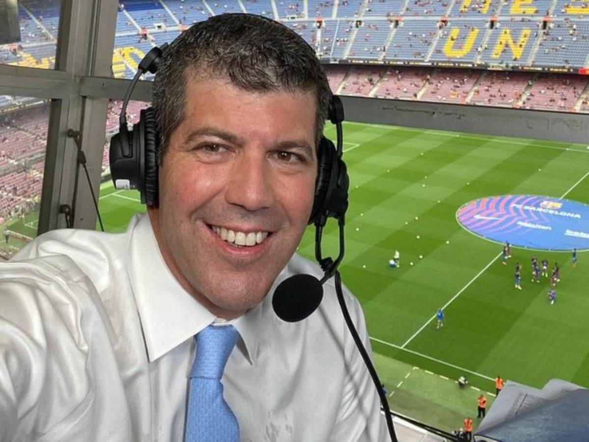 Fernando Palomo continuará como una de las principales voces del fútbol en ESPN tras renovar su contrato.
