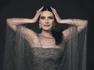 Laura Pausini inicia tour mundial con “Yo canto 2” desde España