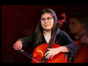 Lourdes García, chelista de la ENM, fue reconocida con el Galardón Joven Intérprete 2025.