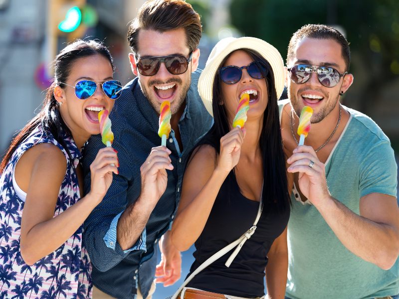 El Mercado Monserrat se llena de color, comida y energía veraniega con el Monse Summer Fest.