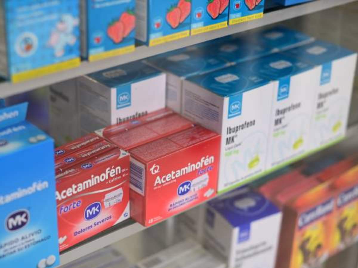 Retiro de ibuprofeno infantil en presentación líquida: el medicamento, destinado a niños de 2 a 11 años para aliviar dolor y fiebre, fue fabricado en India y distribuido con sabor a frutos rojos.