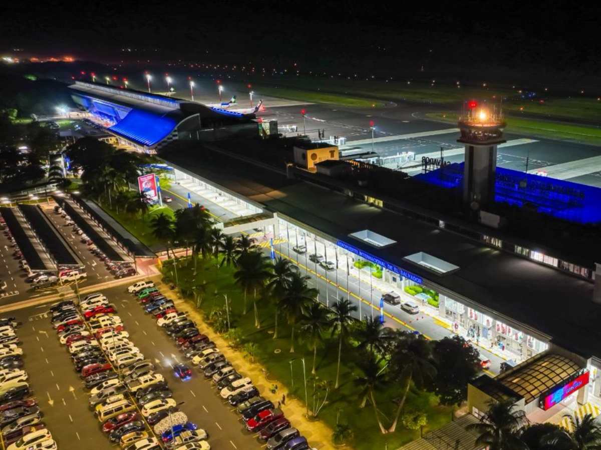 Nuevo tarifario del estacionamiento del Aeropuerto Internacional de El Salvador