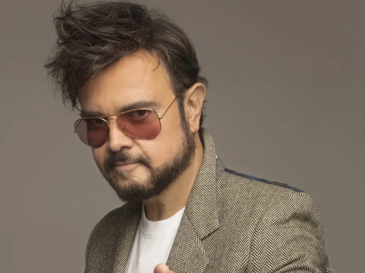 Fotografía cedida este sábado por Aleks Syntek, donde se observa al cantautor mexicano posando en Ciudad de México (México). EFE/Aleks Syntek